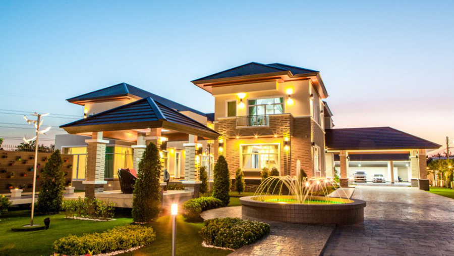 Elegant Country Estate with Scenic Views